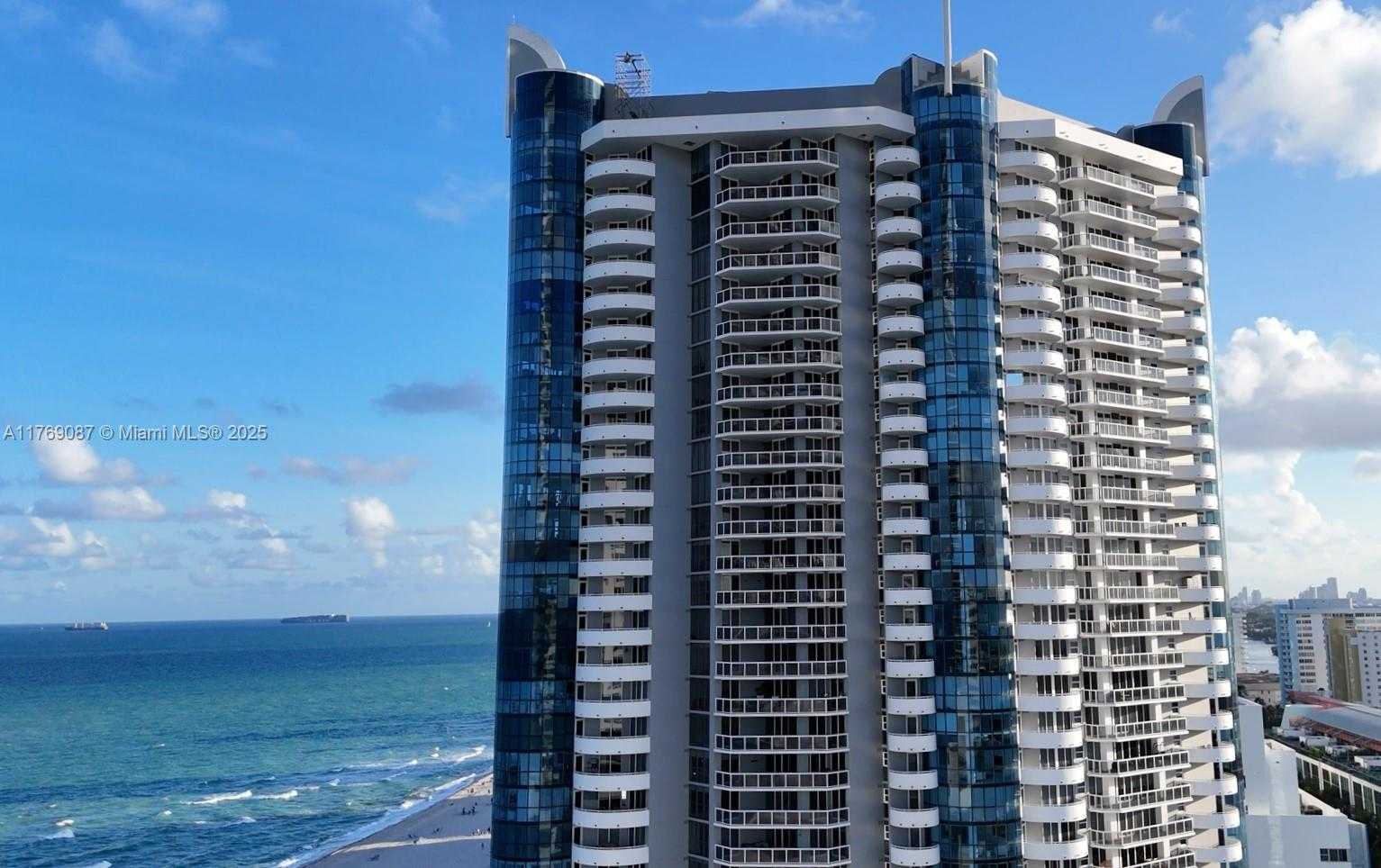 Small Image of 6301 COLLINS AVE #3001, Miami Beach Number 31