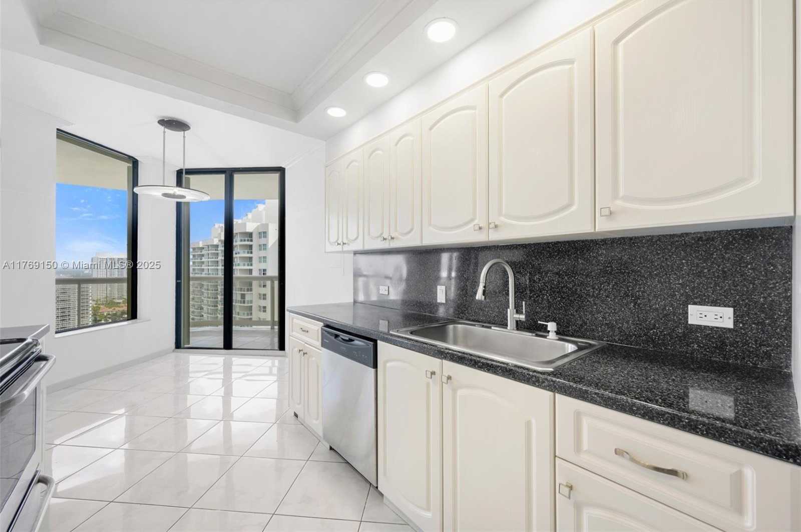 Small Image of 20191 EAST COUNTRY CLUB DR #2603, Aventura Number 15