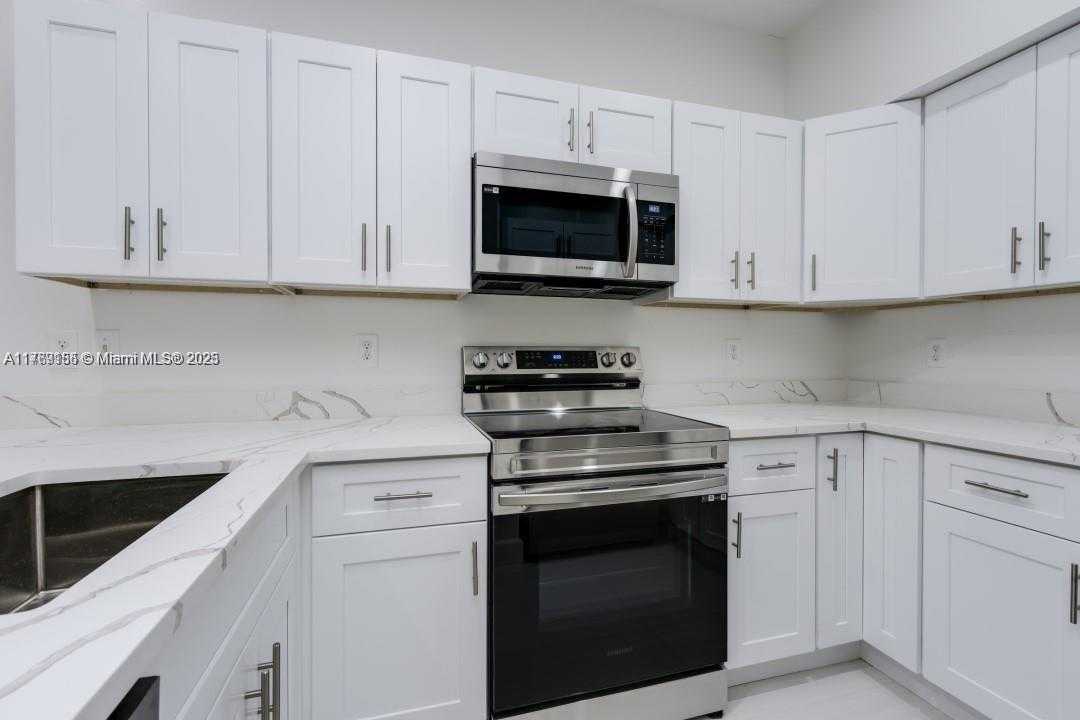 Small Image of 4834 NORTH WEST 58TH MNR, Coconut Creek Number 2