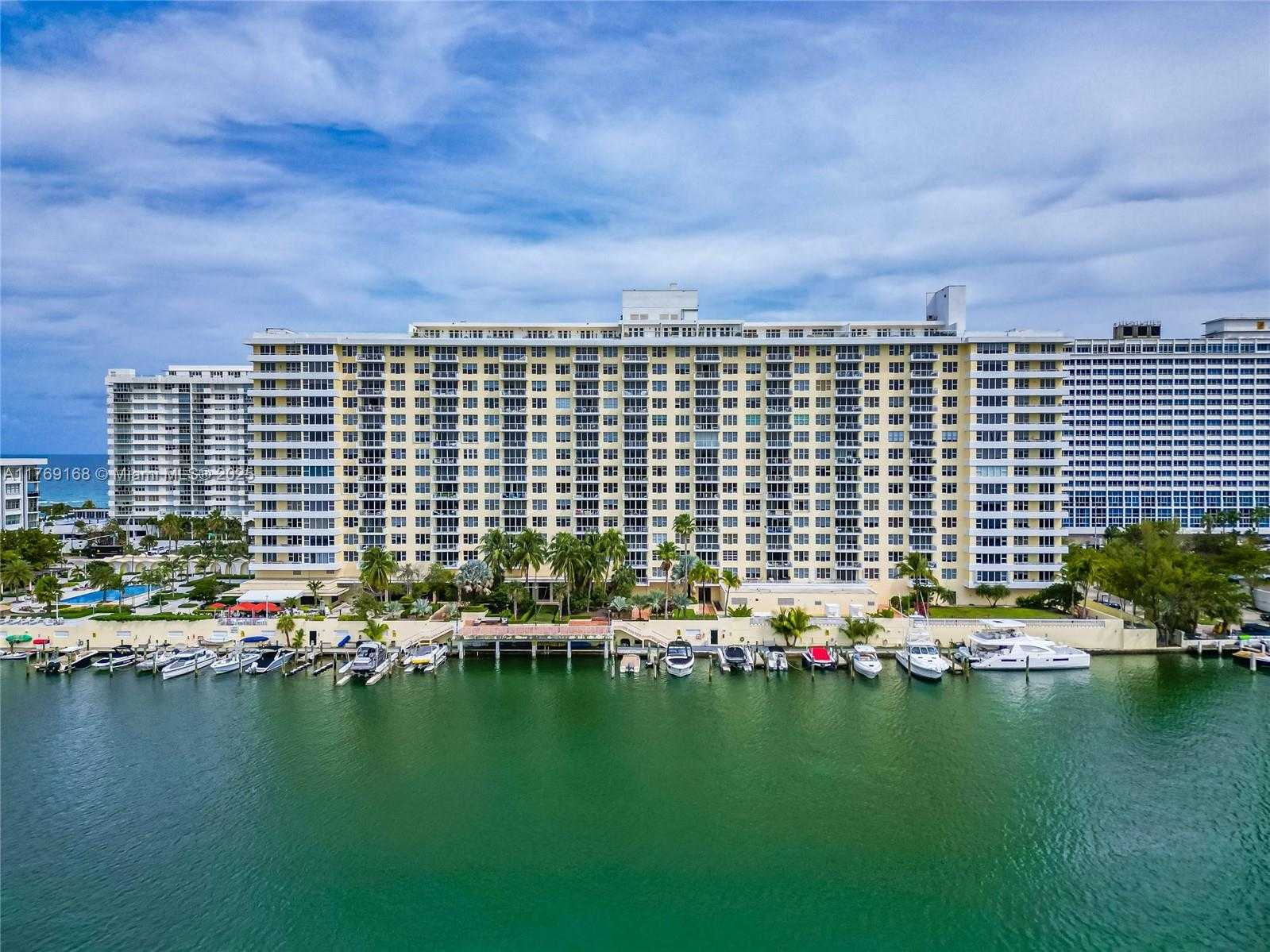 Small Image of 5600 COLLINS AVE #6P, Miami Beach Number 41
