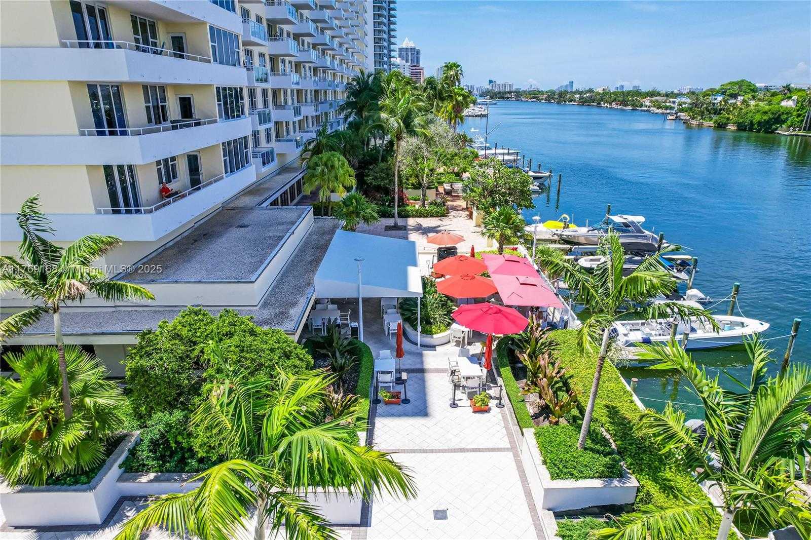 Small Image of 5600 COLLINS AVE #6P, Miami Beach Number 48