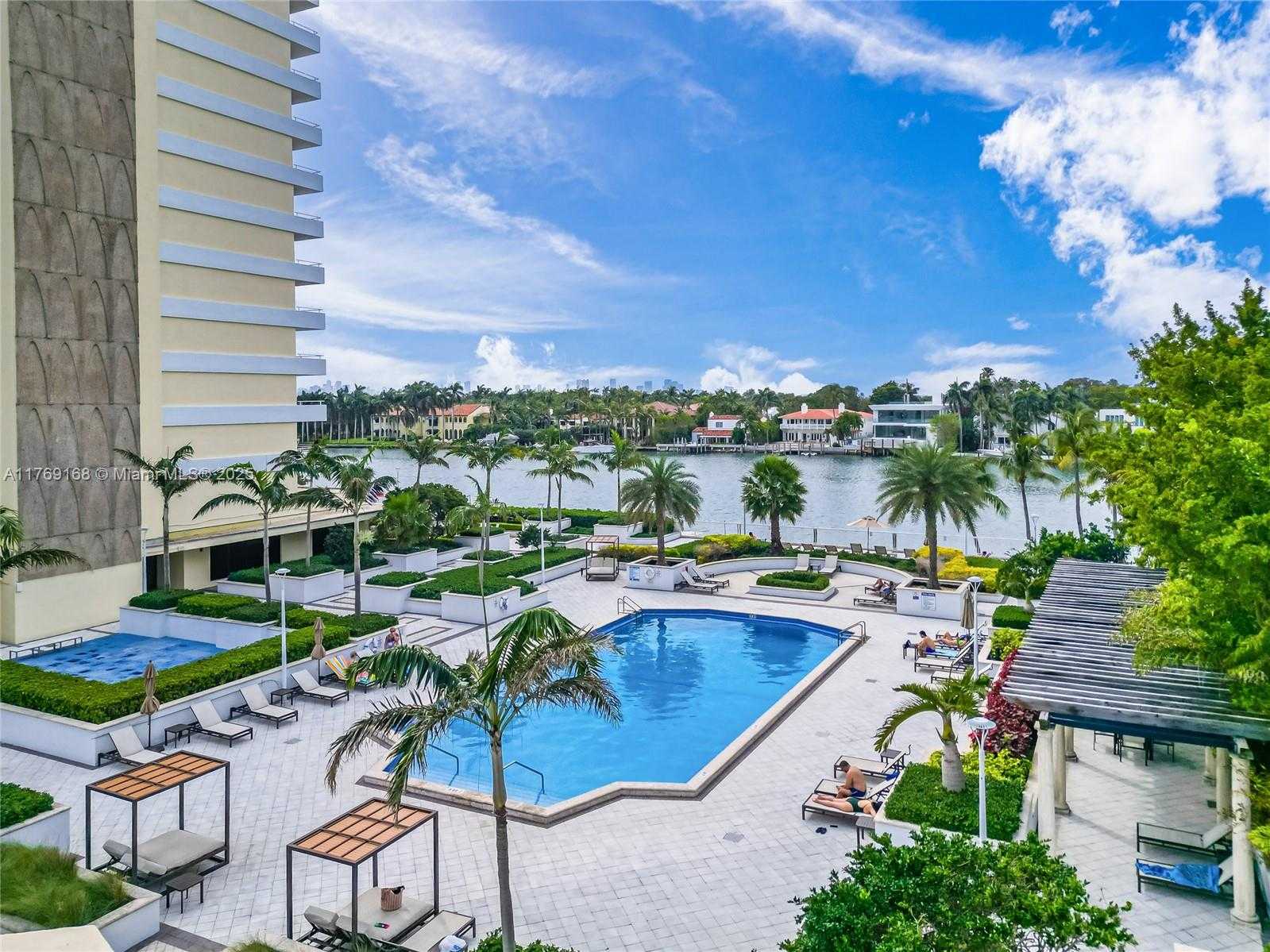Small Image of 5600 COLLINS AVE #6P, Miami Beach Number 49