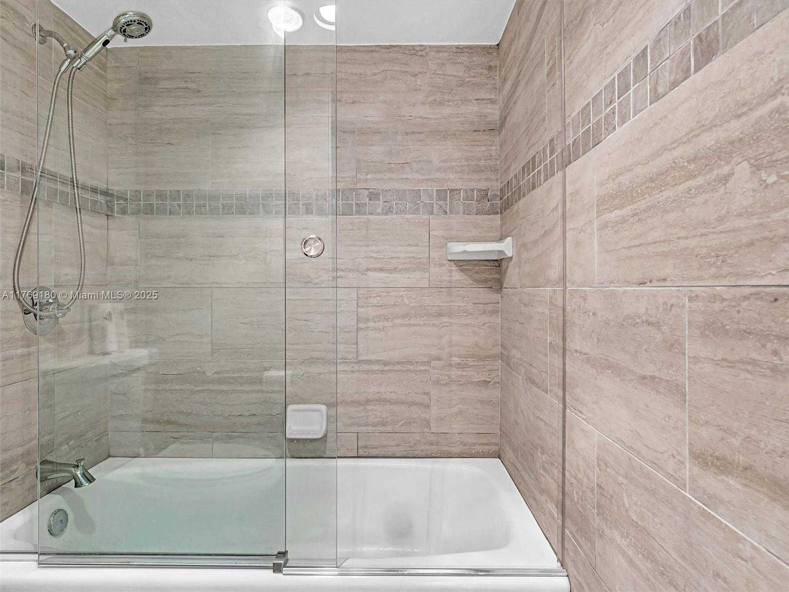 Small Image of 20505 EAST COUNTRY CLUB DR #2233, Aventura Number 29