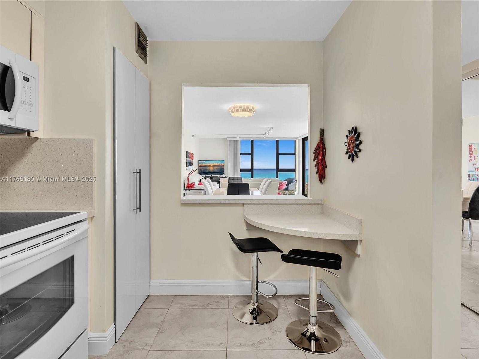 Small Image of 20505 EAST COUNTRY CLUB DR #2233, Aventura Number 6
