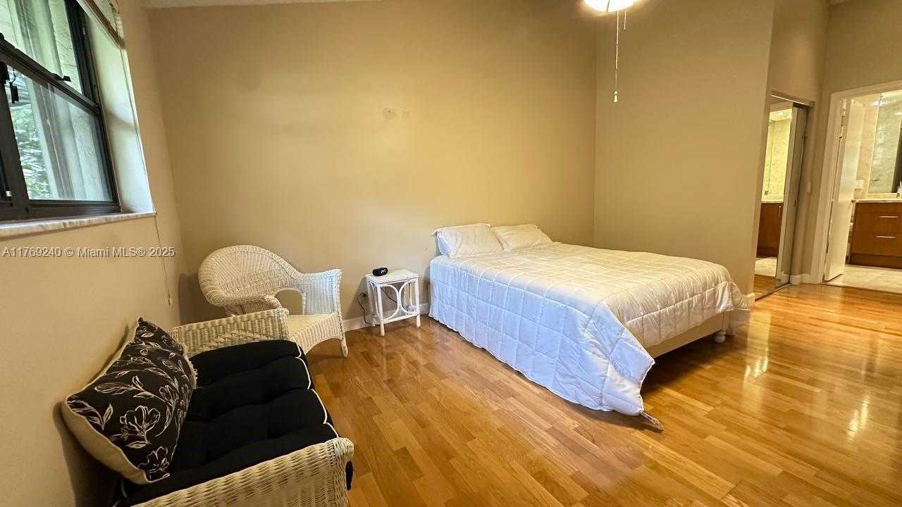 Small Image of 3308 OLD OAK LN #1003, Hollywood Number 30