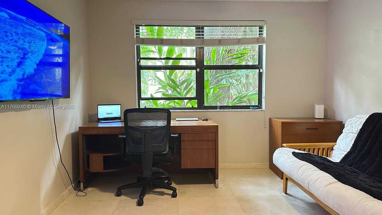 Small Image of 3308 OLD OAK LN #1003, Hollywood Number 39
