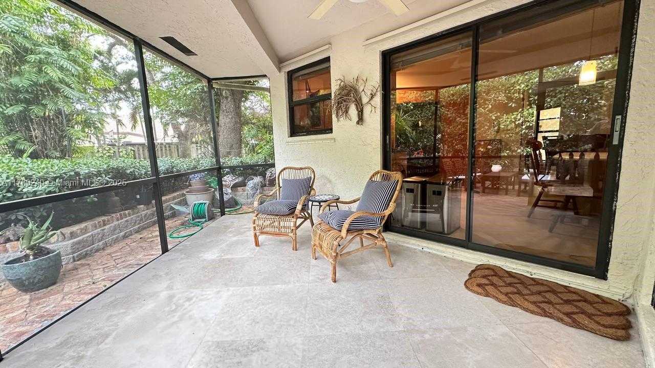 Small Image of 3308 OLD OAK LN #1003, Hollywood Number 43