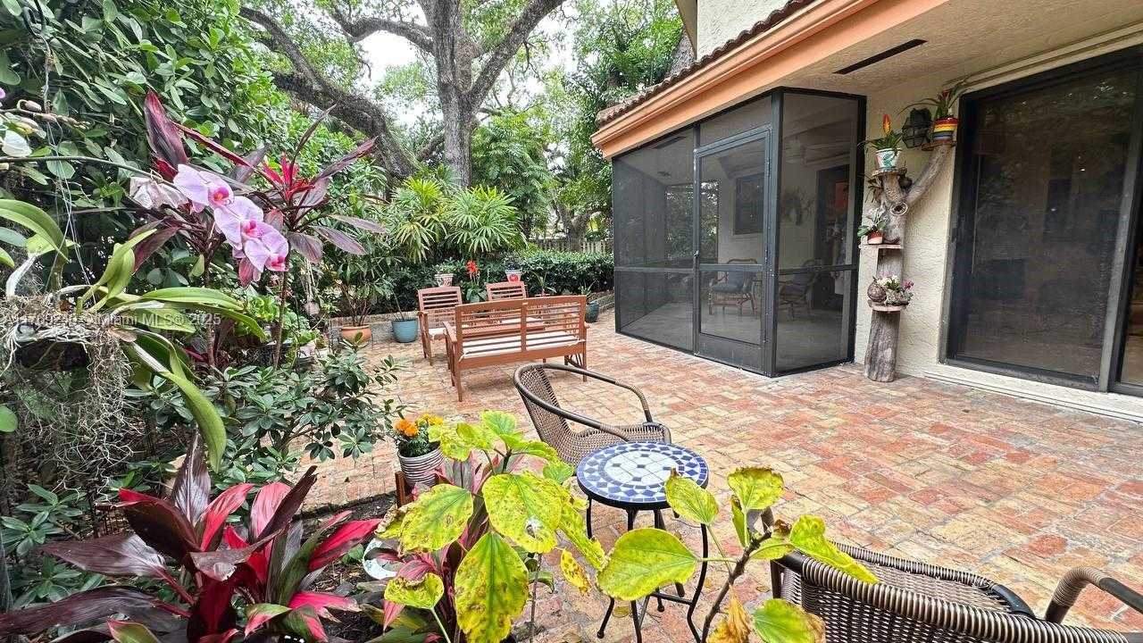 Small Image of 3308 OLD OAK LN #1003, Hollywood Number 46