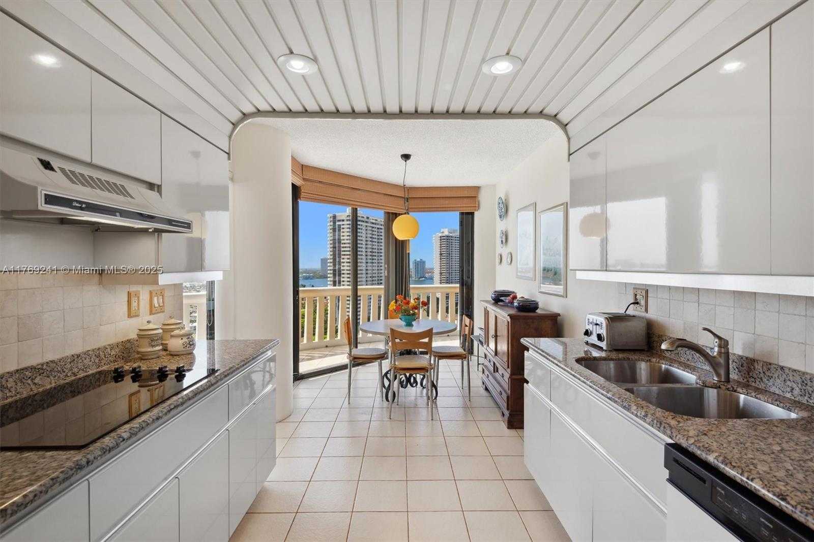 Small Image of 3000 ISLAND BLVD #1902, Aventura Number 11
