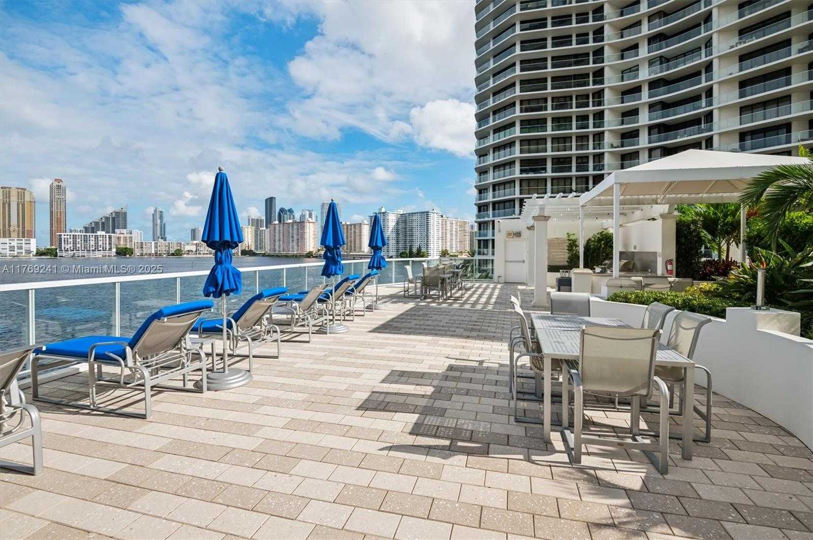 Small Image of 3000 ISLAND BLVD #1902, Aventura Number 23