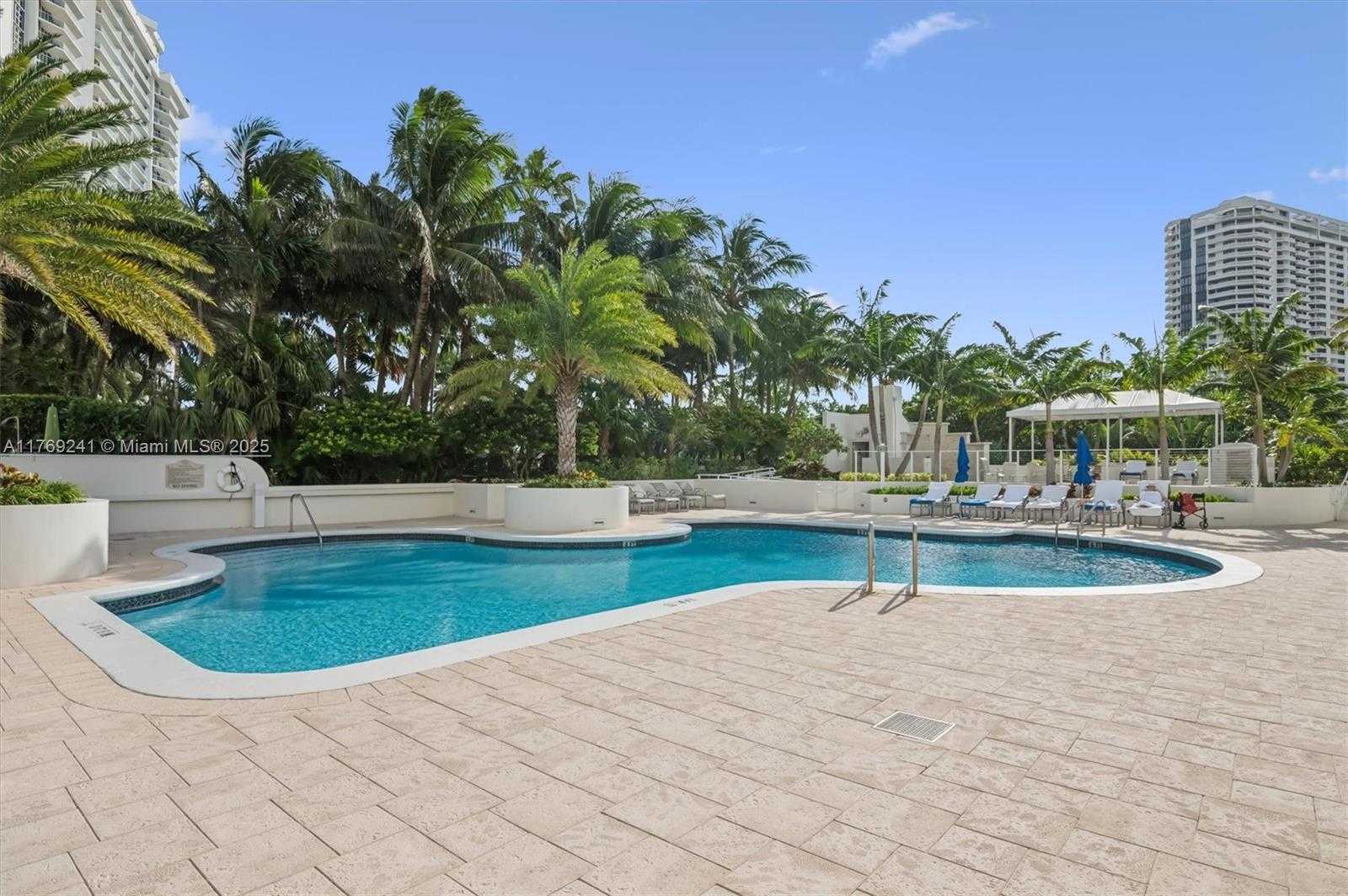 Small Image of 3000 ISLAND BLVD #1902, Aventura Number 24