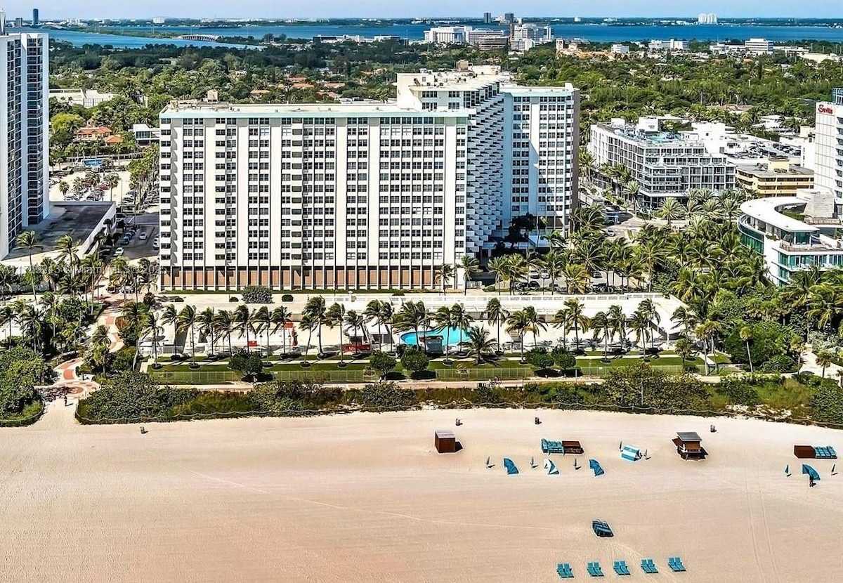 Small Image of 2899 COLLINS AVE #1638, Miami Beach Number 19