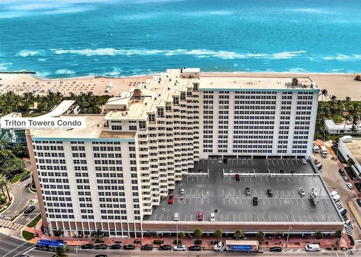 Small Image of 2899 COLLINS AVE #1638, Miami Beach Number 3