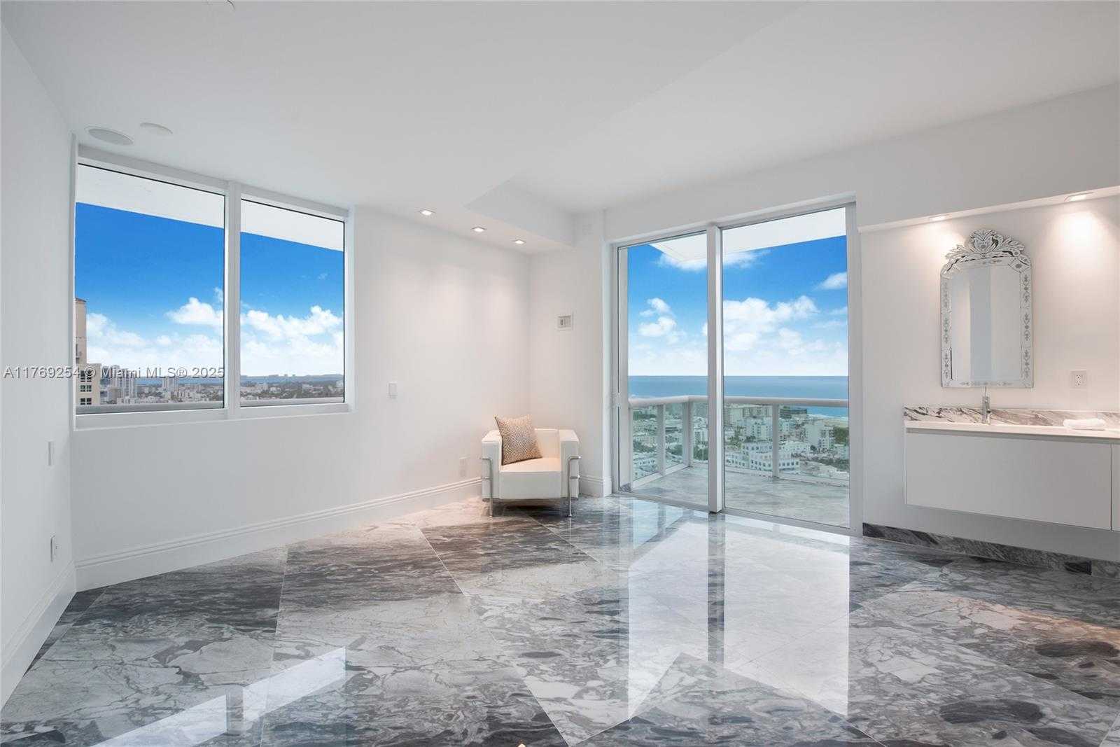 Small Image of 1000 SOUTH POINTE DR #PH-2804, Miami Beach Number 7
