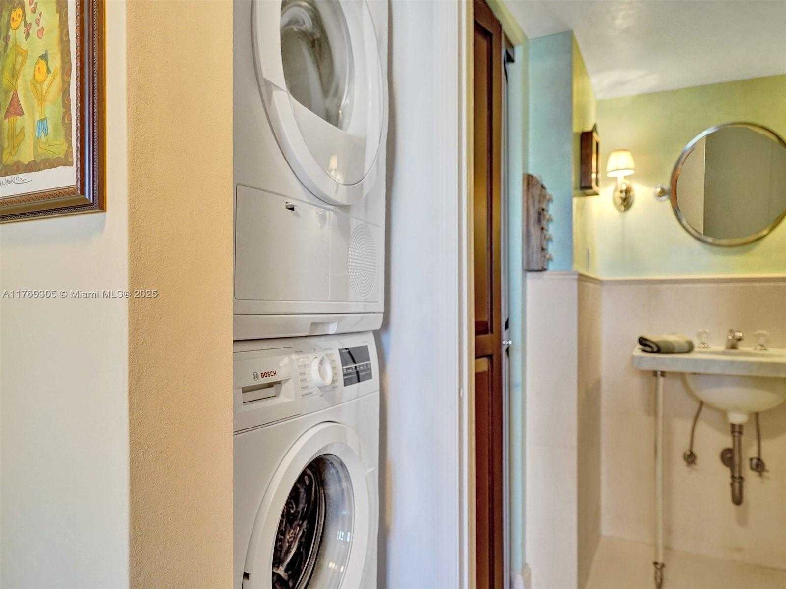 Small Image of 9 ISLAND AVE #2109, Miami Beach Number 13