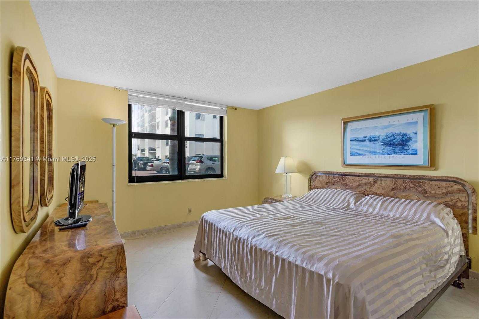 Small Image of 2301 SOUTH OCEAN DR #207, Hollywood Number 11