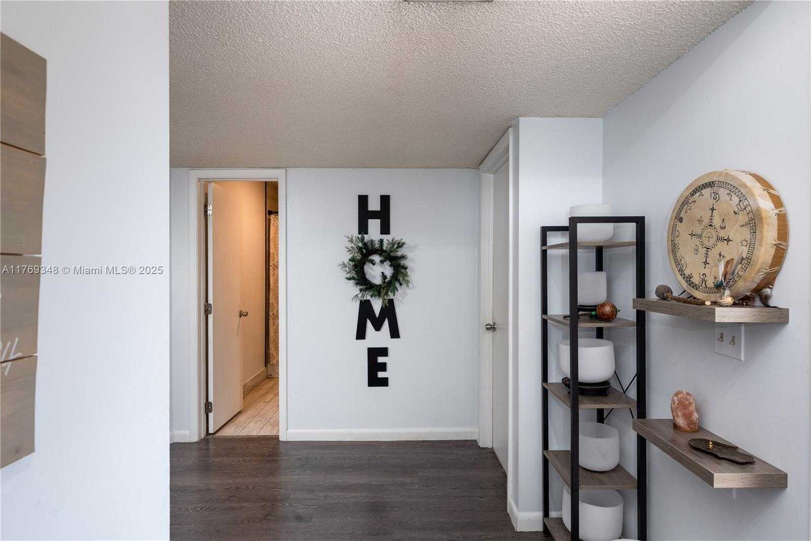 Small Image of 9137 LIMETREE LN #166, Pembroke Pines Number 4