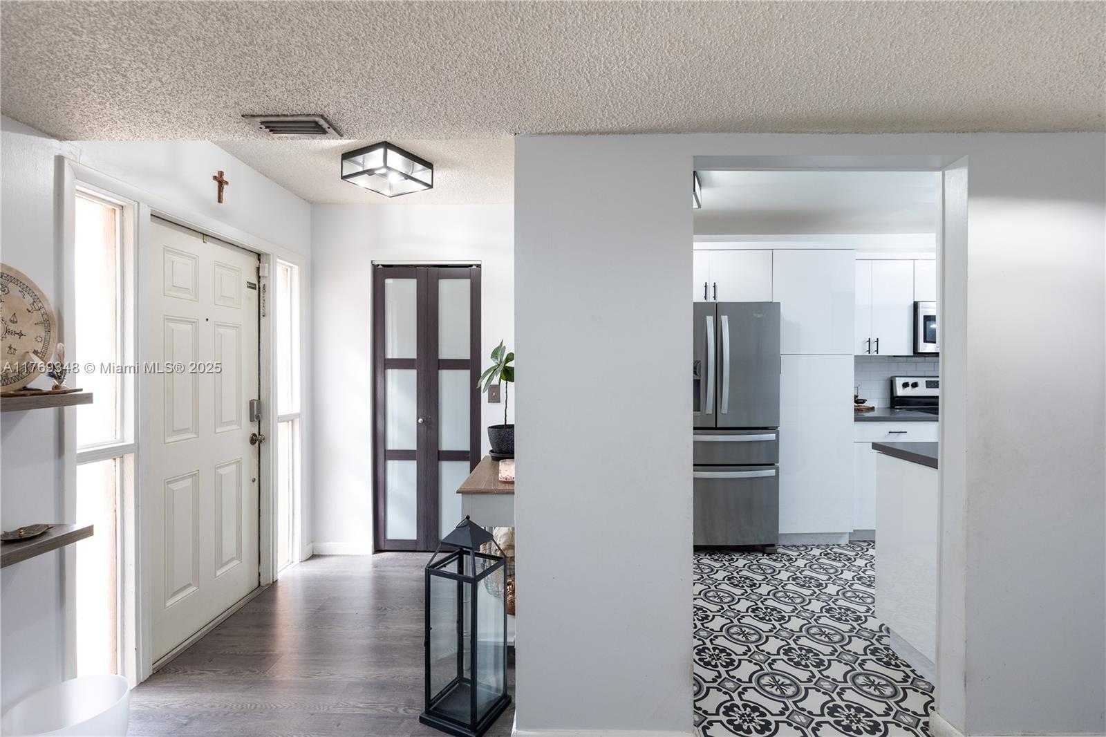 Small Image of 9137 LIMETREE LN #166, Pembroke Pines Number 5