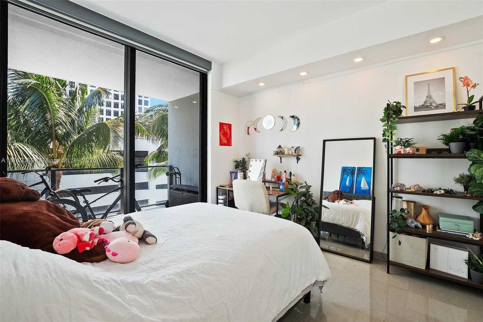Small Image of 68 SOUTH EAST 6TH STREET #805, Miami Number 11
