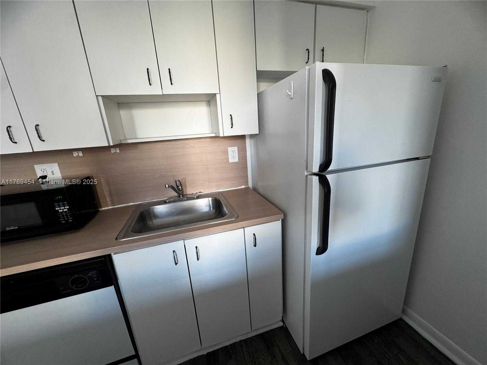 Small Image of 7420 WEST 20TH AVE #237, Hialeah Number 14