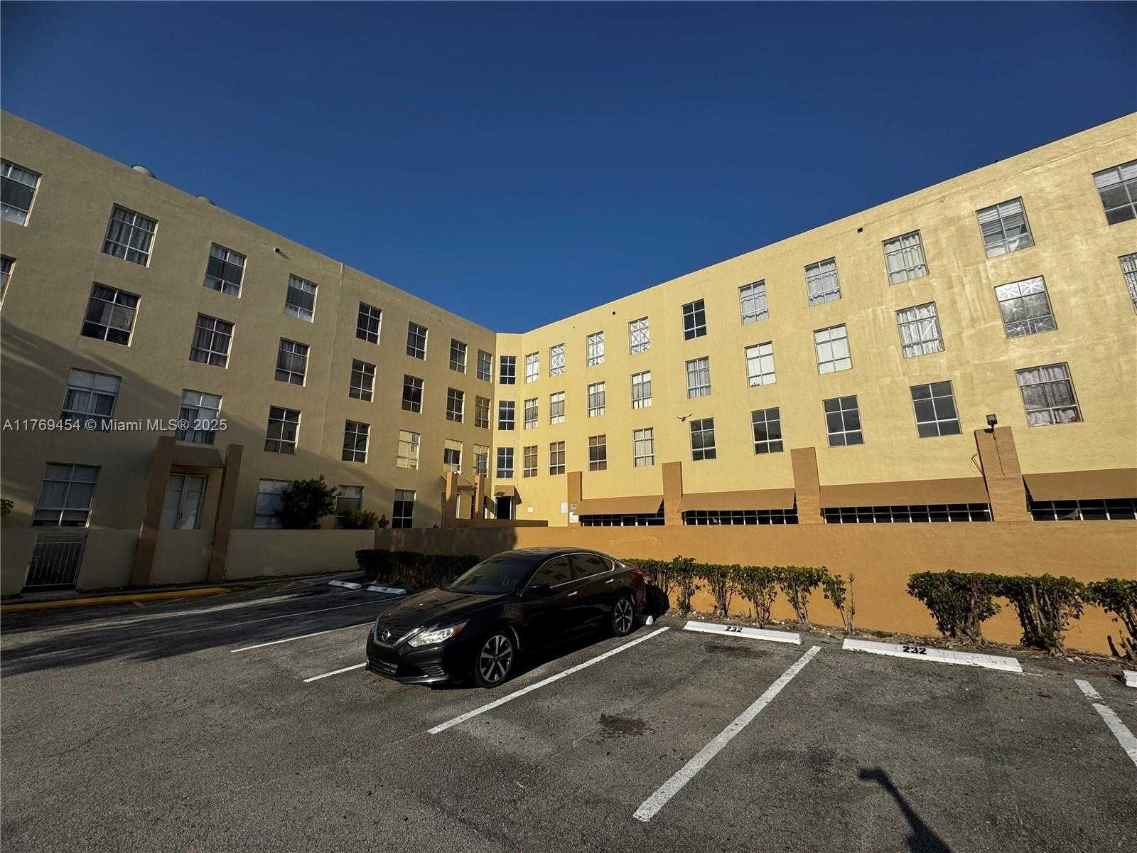Small Image of 7420 WEST 20TH AVE #237, Hialeah Number 26