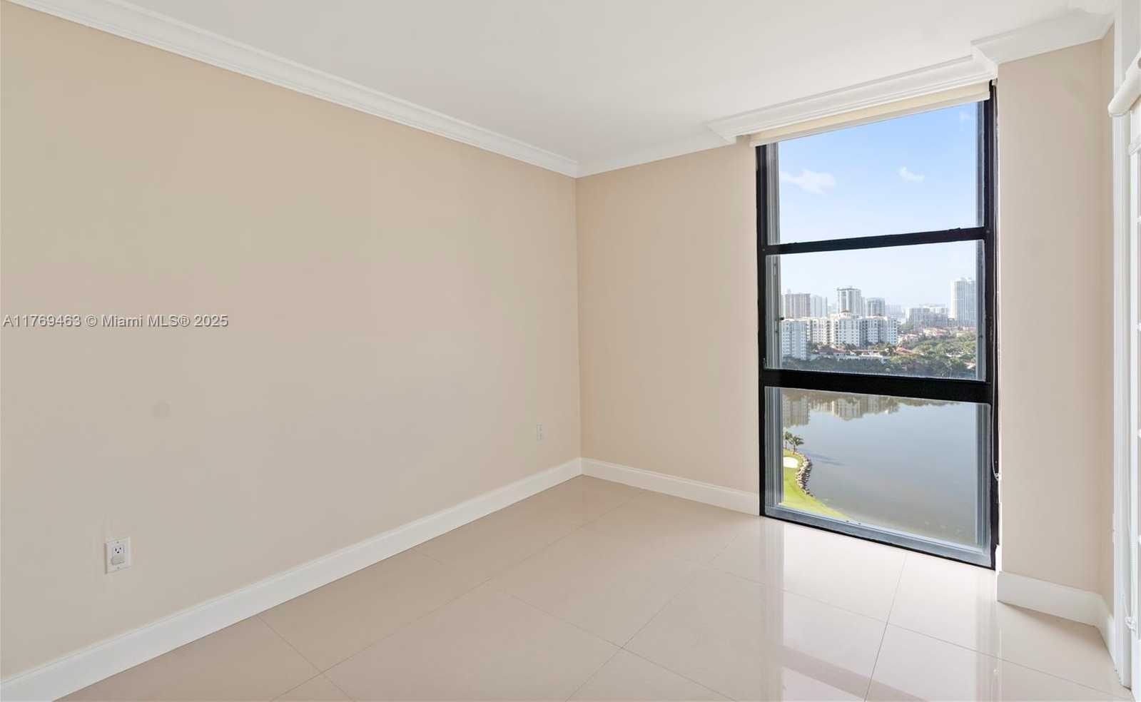 Small Image of 3675 NORTH COUNTRY CLUB DR #2208, Aventura Number 11