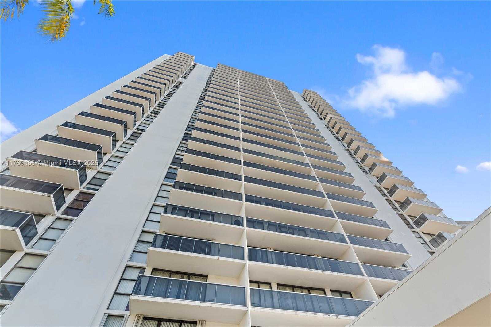 Small Image of 3675 NORTH COUNTRY CLUB DR #2208, Aventura Number 33