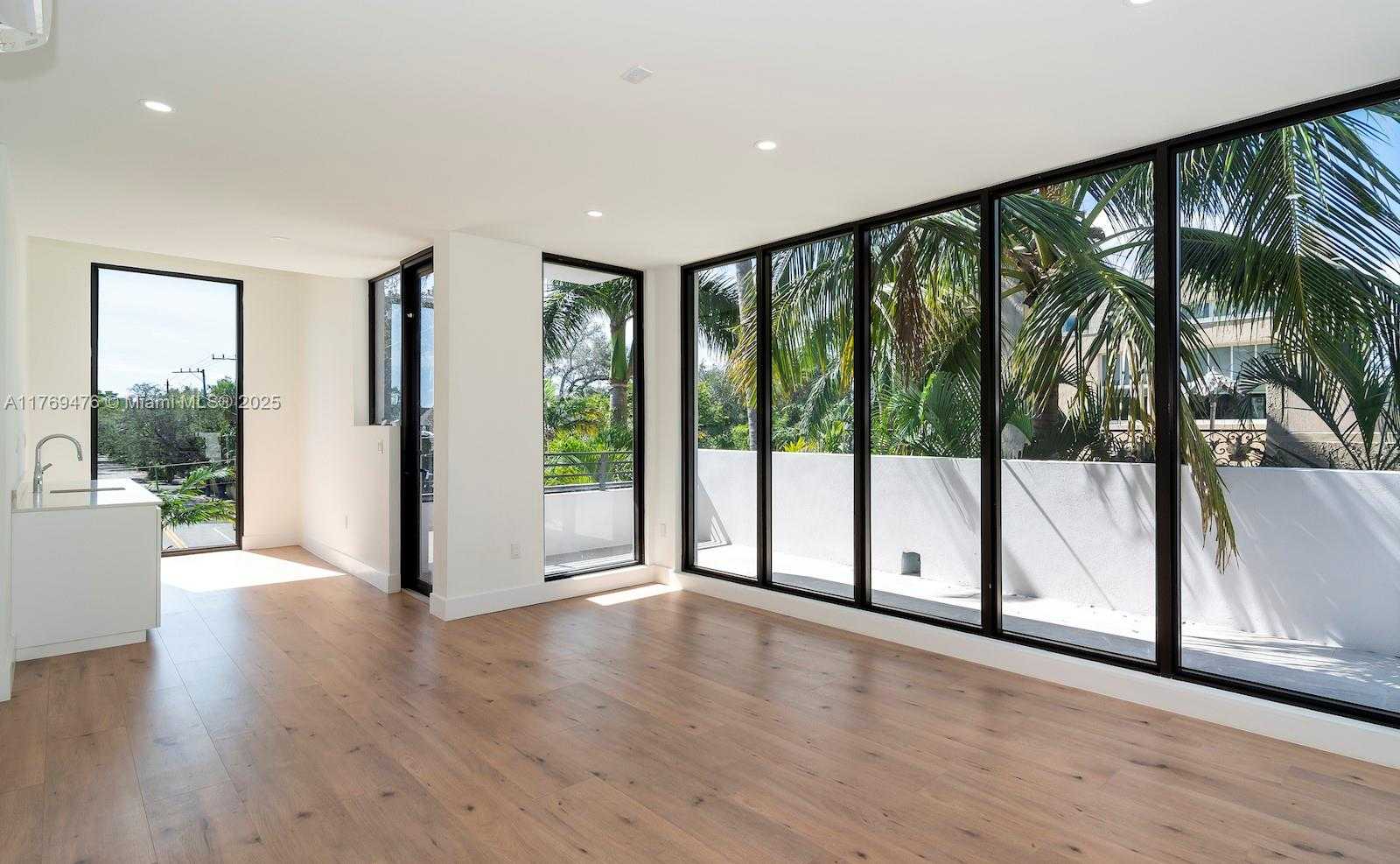 Small Image of 1635 EAST BROWARD BLVD, Fort Lauderdale Number 11