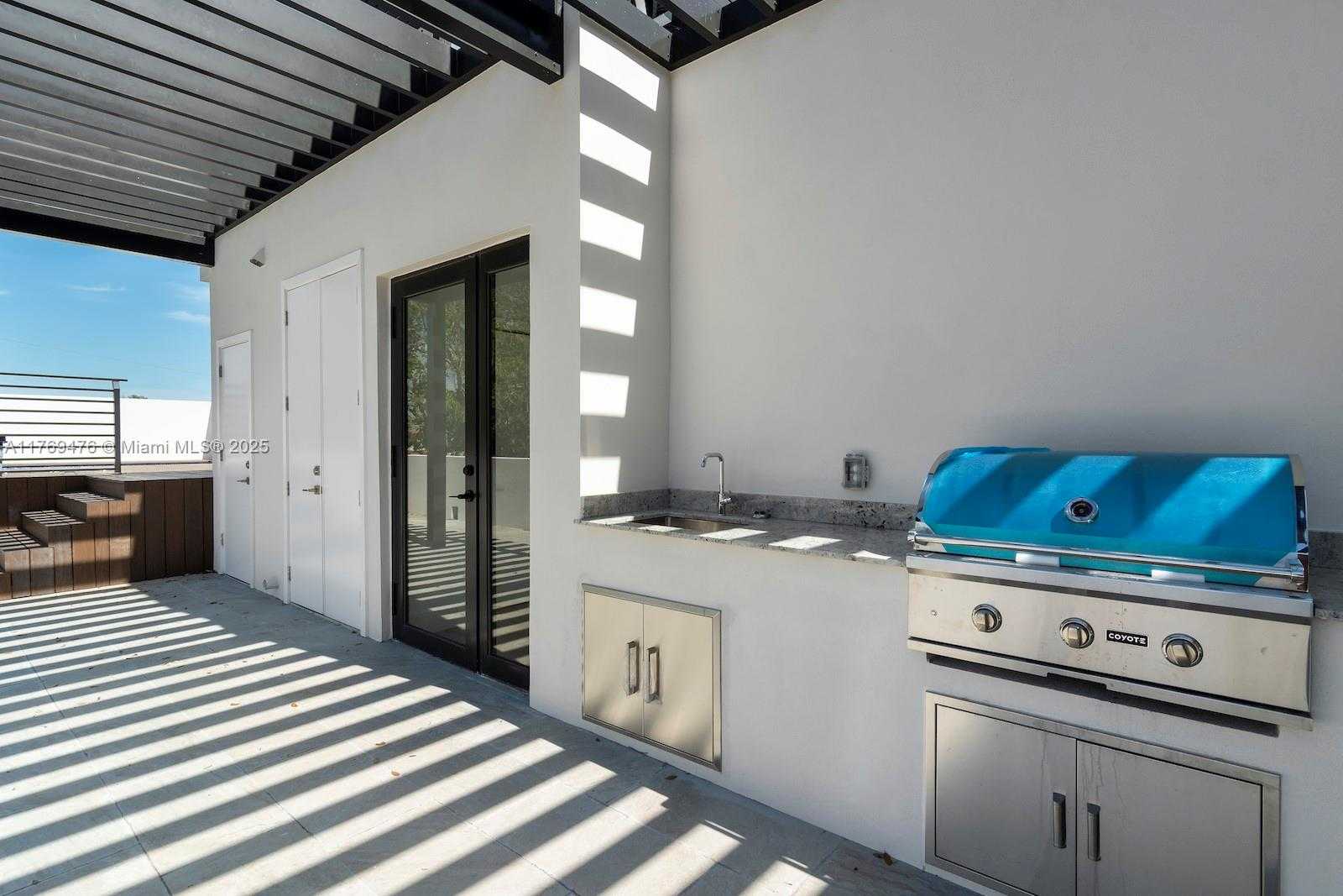 Small Image of 1635 EAST BROWARD BLVD, Fort Lauderdale Number 14