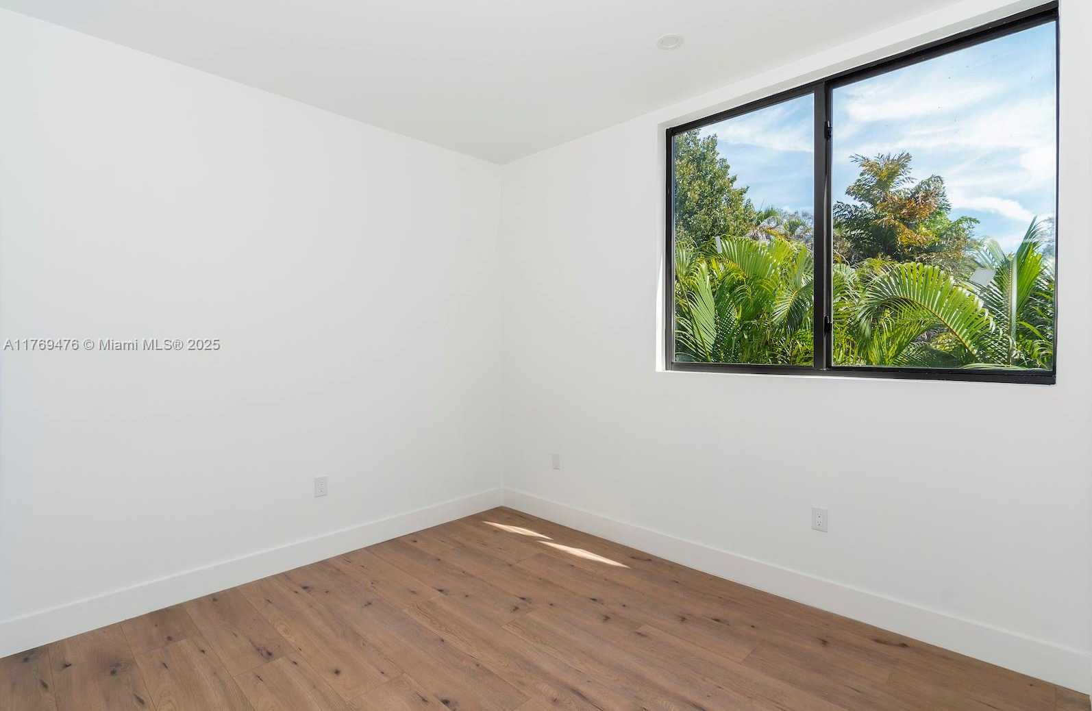 Small Image of 1635 EAST BROWARD BLVD, Fort Lauderdale Number 18