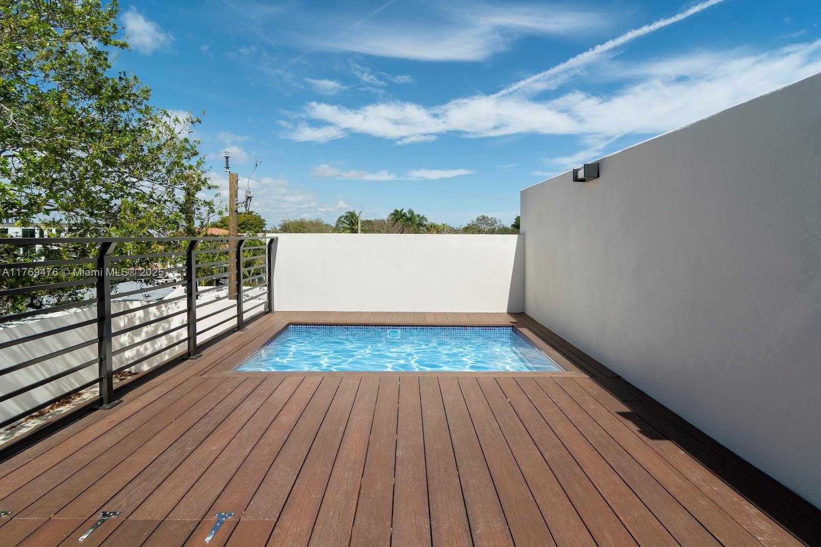 Small Image of 1635 EAST BROWARD BLVD, Fort Lauderdale Number 2