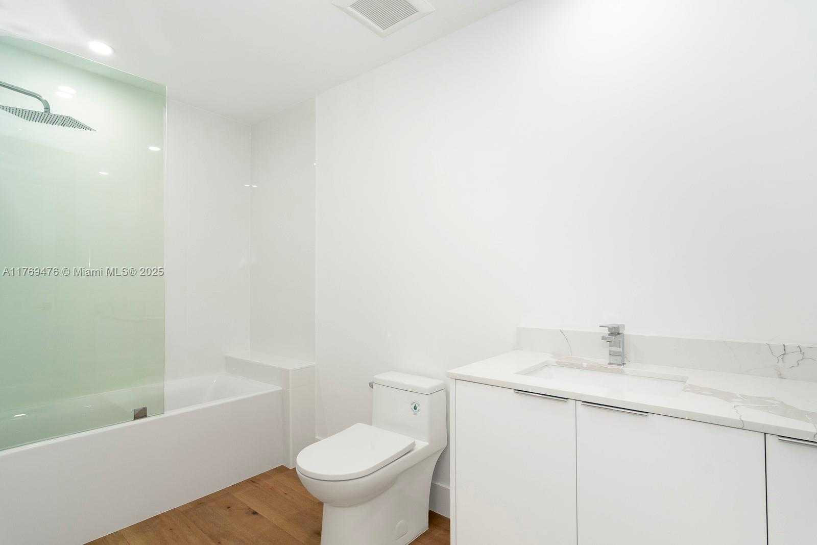 Small Image of 1635 EAST BROWARD BLVD, Fort Lauderdale Number 20