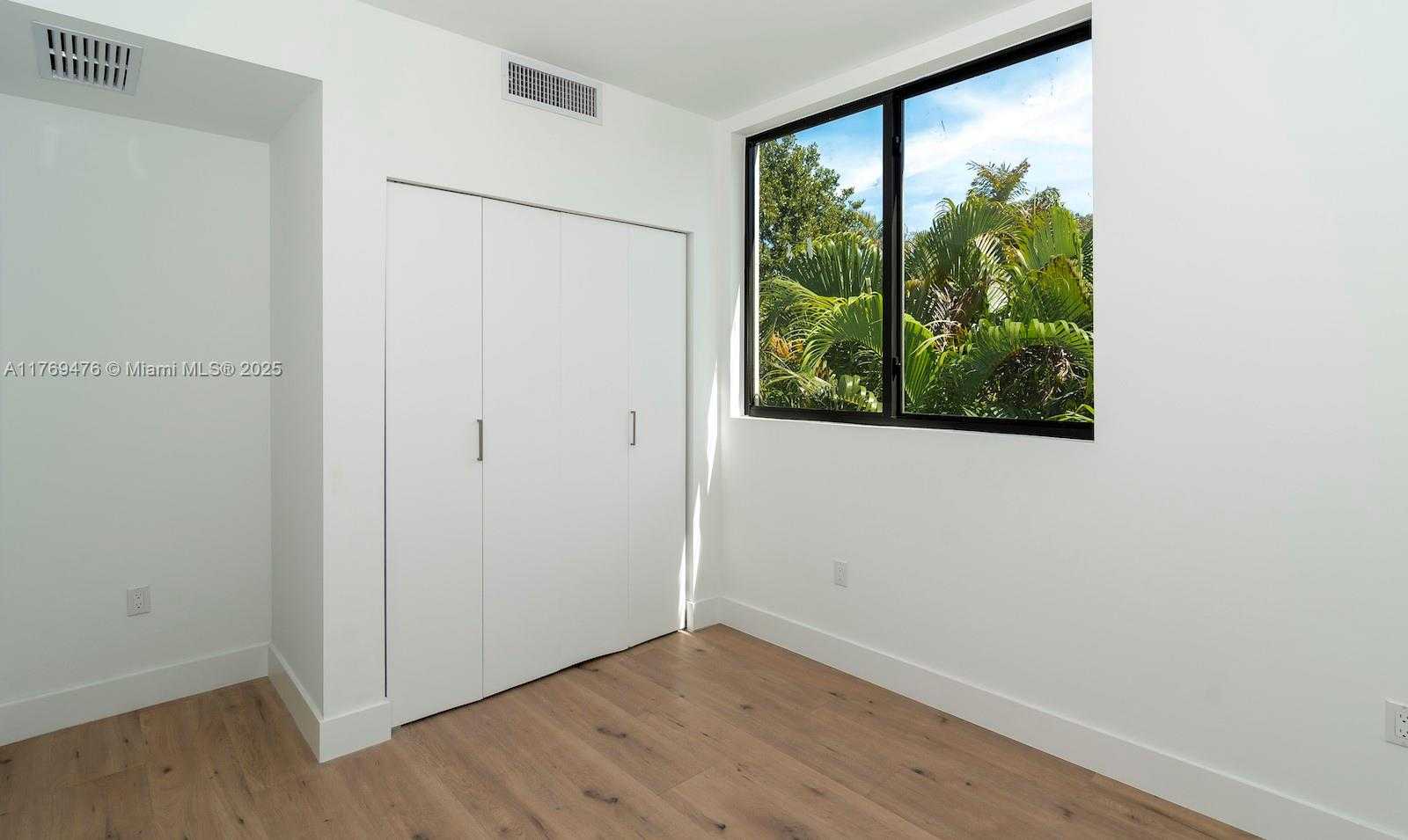 Small Image of 1635 EAST BROWARD BLVD, Fort Lauderdale Number 22