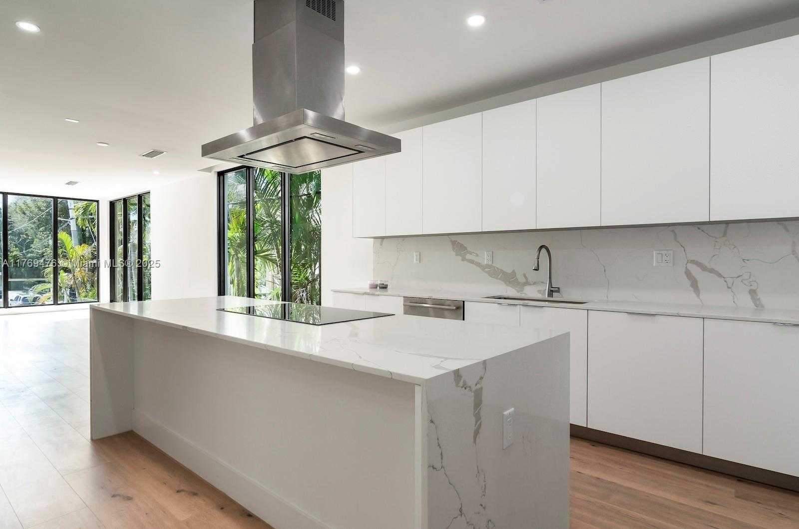 Small Image of 1635 EAST BROWARD BLVD, Fort Lauderdale Number 6