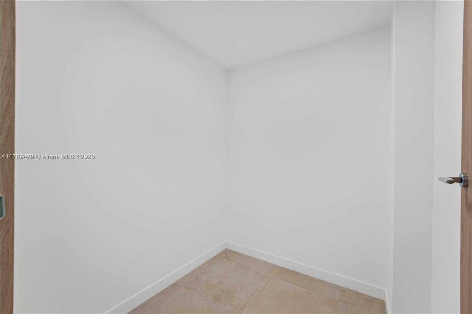 Small Image of 1135 103RD ST #402, Bay Harbor Islands Number 31