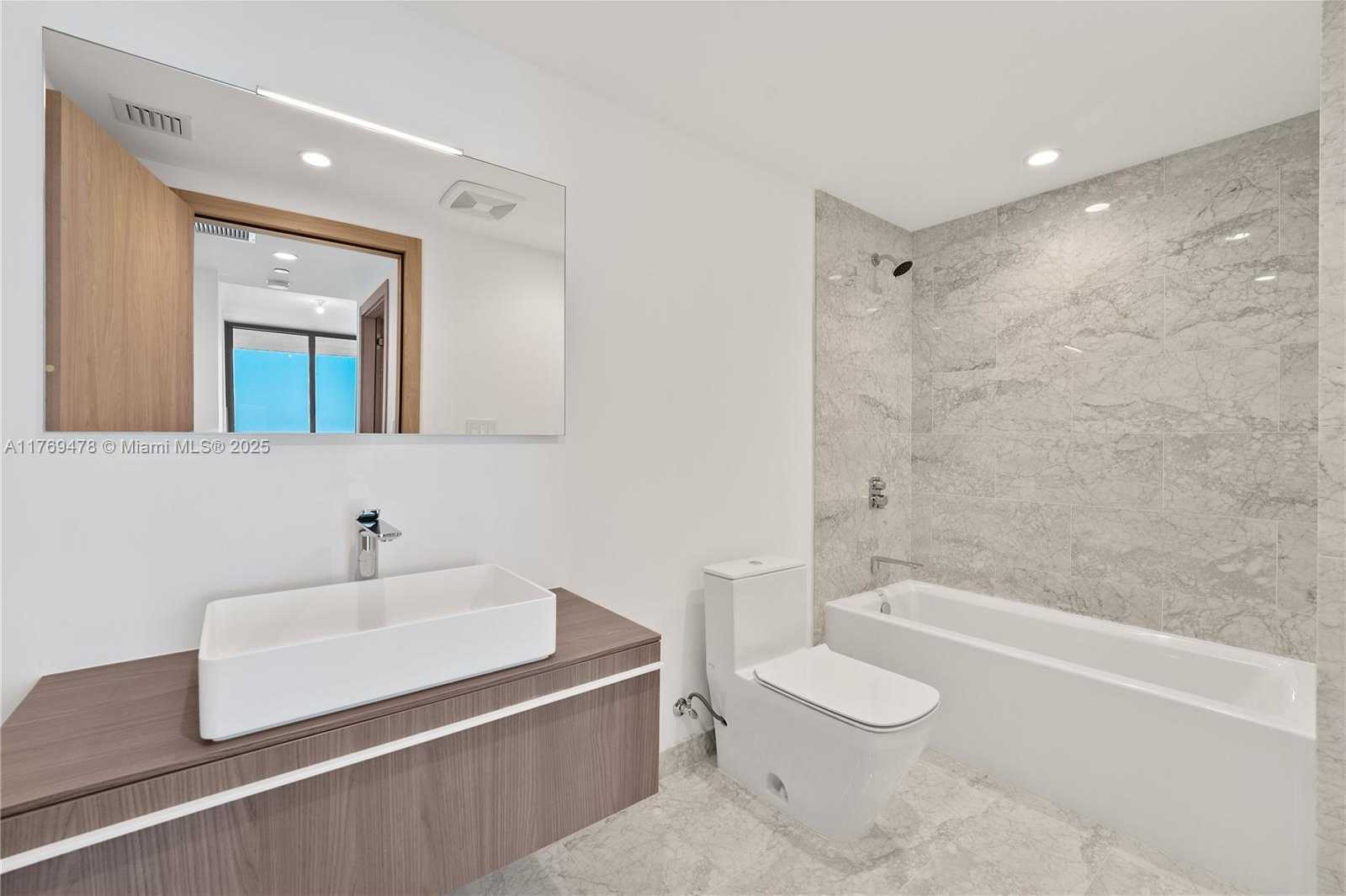 Small Image of 1135 103RD ST #402, Bay Harbor Islands Number 32