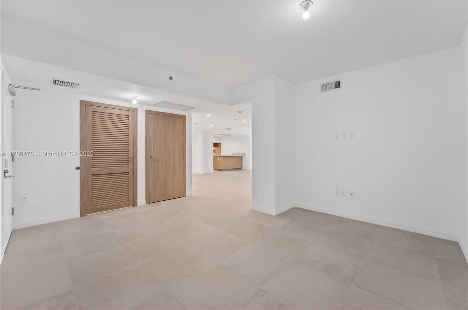 Small Image of 1135 103RD ST #402, Bay Harbor Islands Number 39