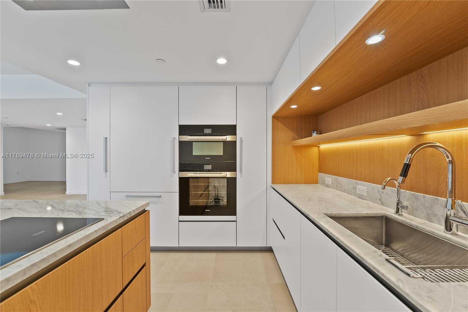 Small Image of 1135 103RD ST #402, Bay Harbor Islands Number 8
