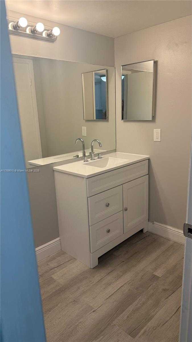 Small Image of 5740 ROCK ISLAND RD #281, Tamarac Number 10