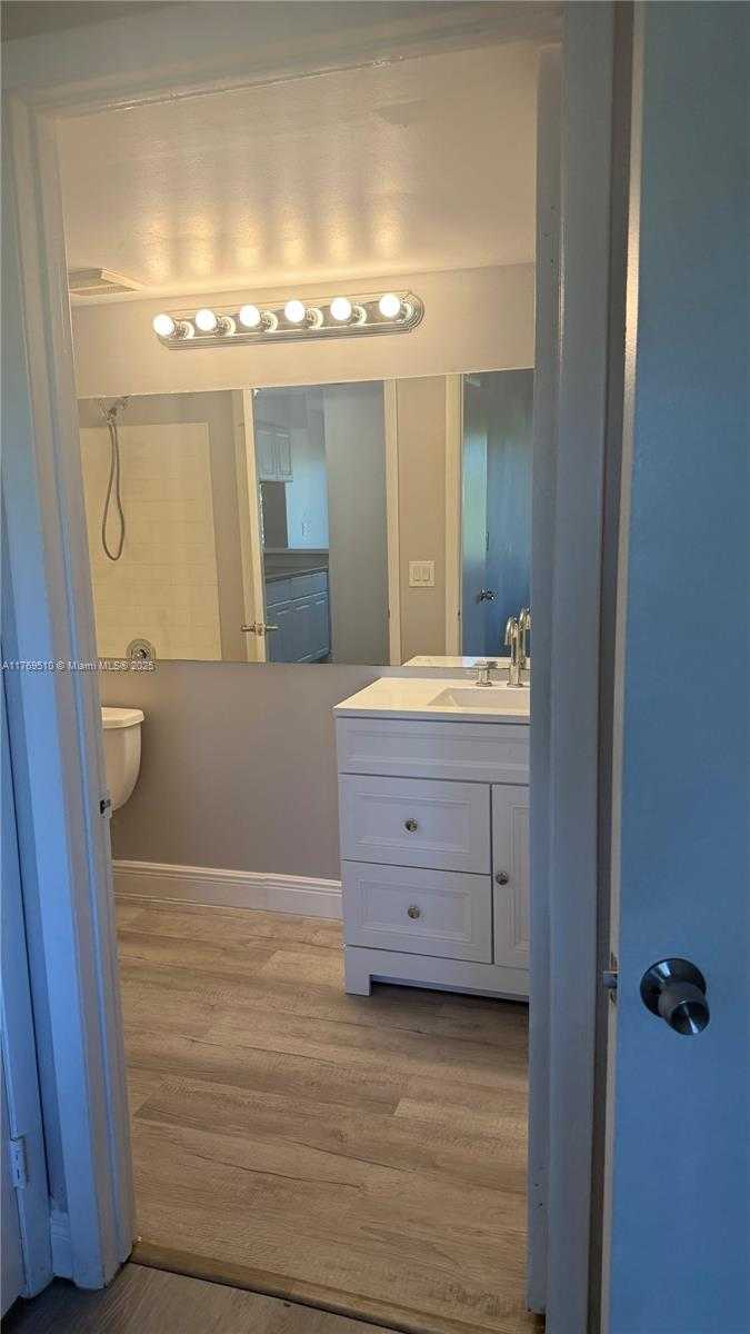 Small Image of 5740 ROCK ISLAND RD #281, Tamarac Number 16