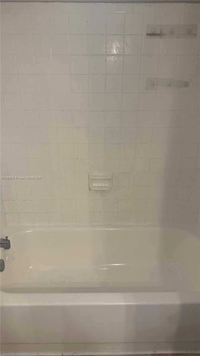 Small Image of 5740 ROCK ISLAND RD #281, Tamarac Number 4