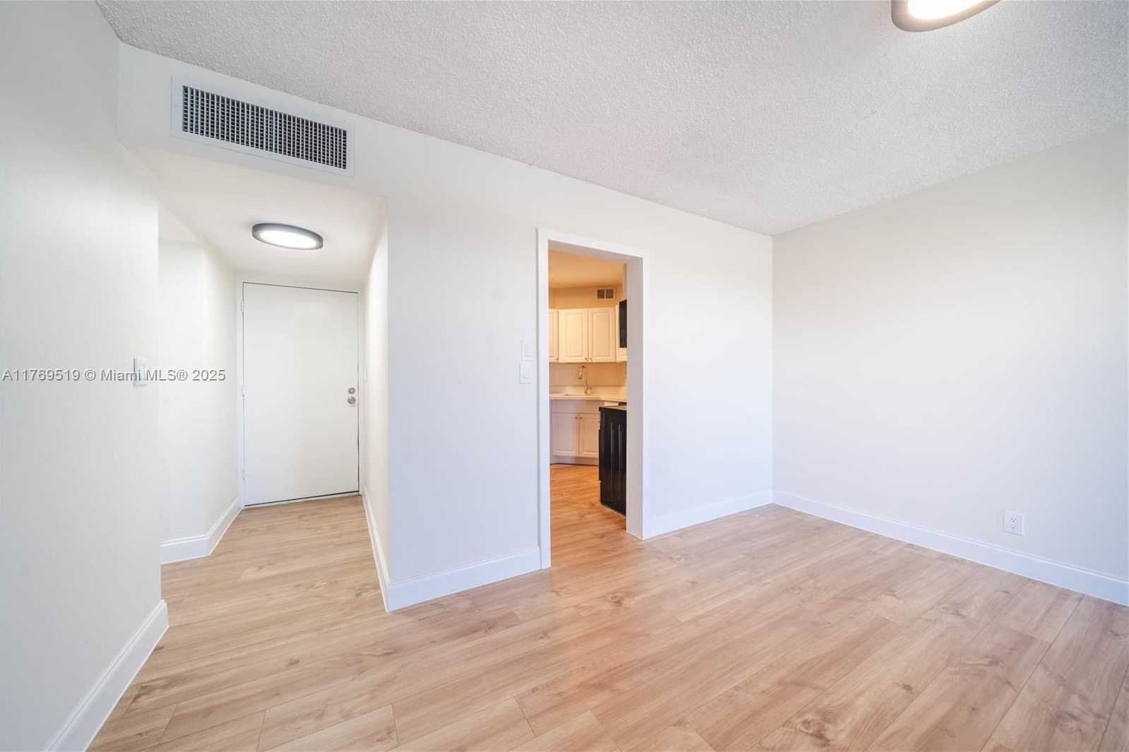 Small Image of 3301 SPANISH MOSS TER #802, Lauderhill Number 10