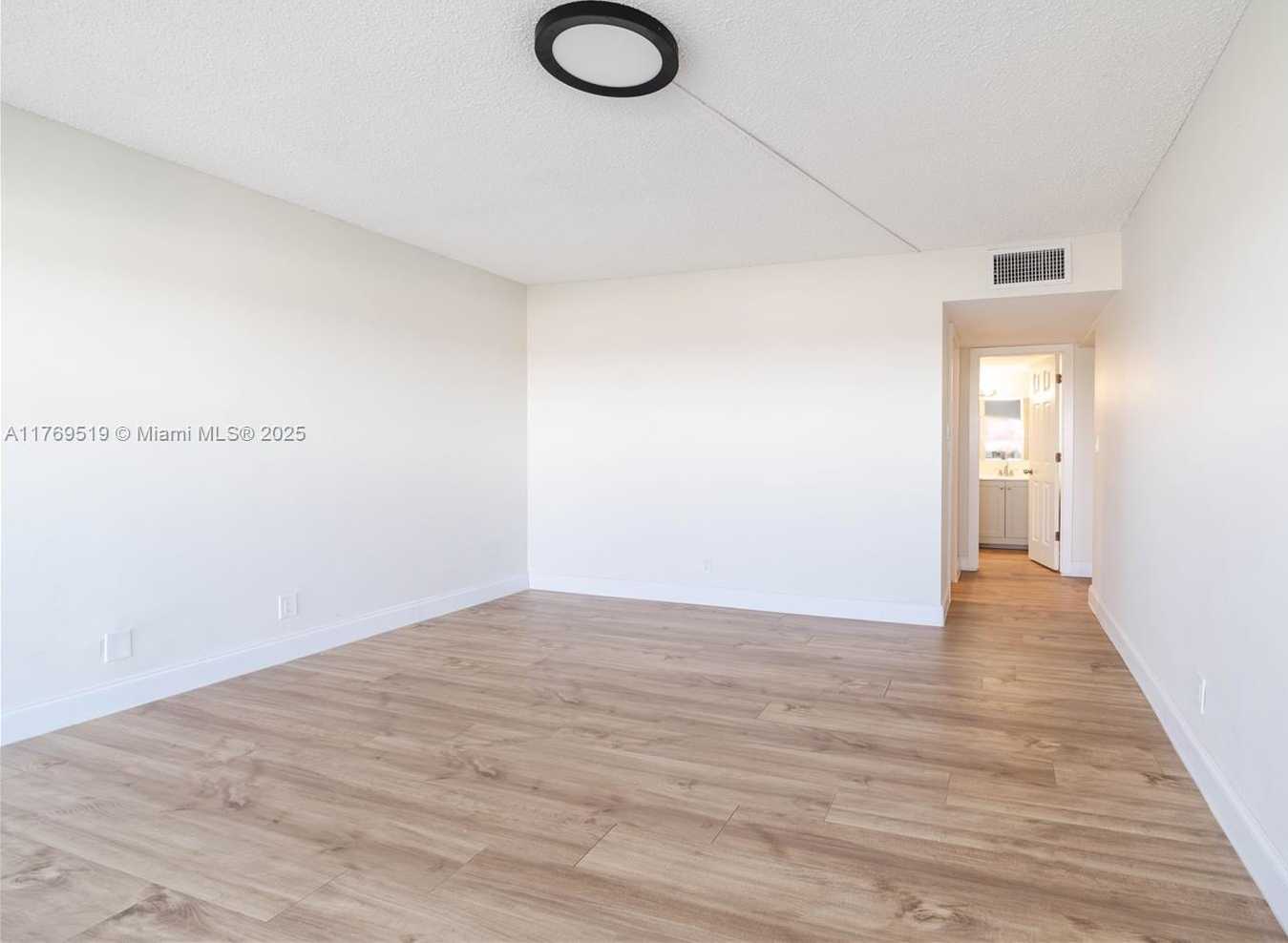 Small Image of 3301 SPANISH MOSS TER #802, Lauderhill Number 17