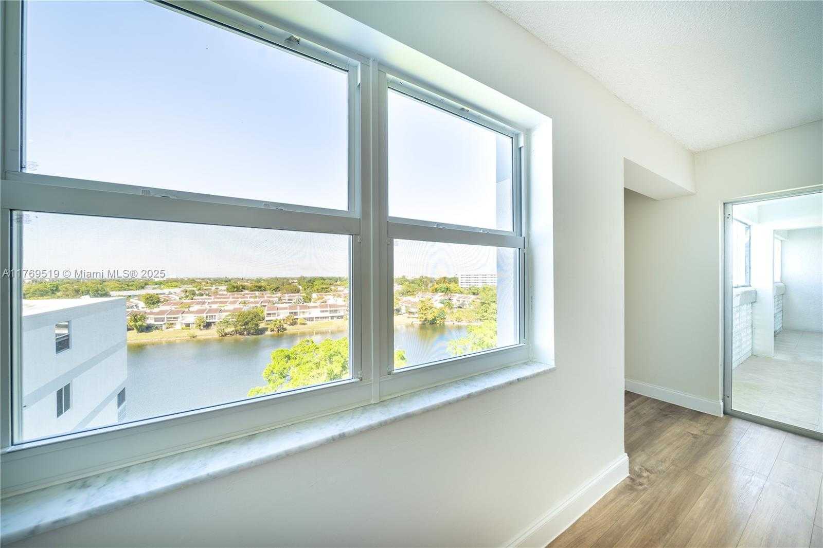 Small Image of 3301 SPANISH MOSS TER #802, Lauderhill Number 19