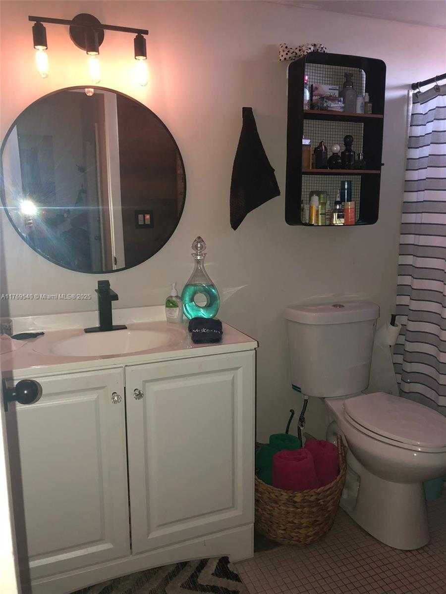 Small Image of 1600 TALLWOOD AVE #308, Hollywood Number 10