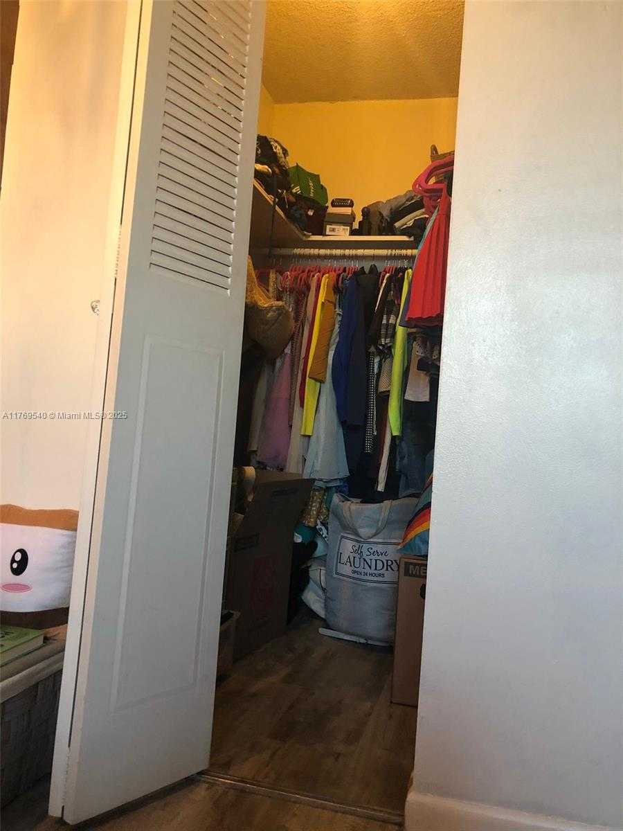 Small Image of 1600 TALLWOOD AVE #308, Hollywood Number 12