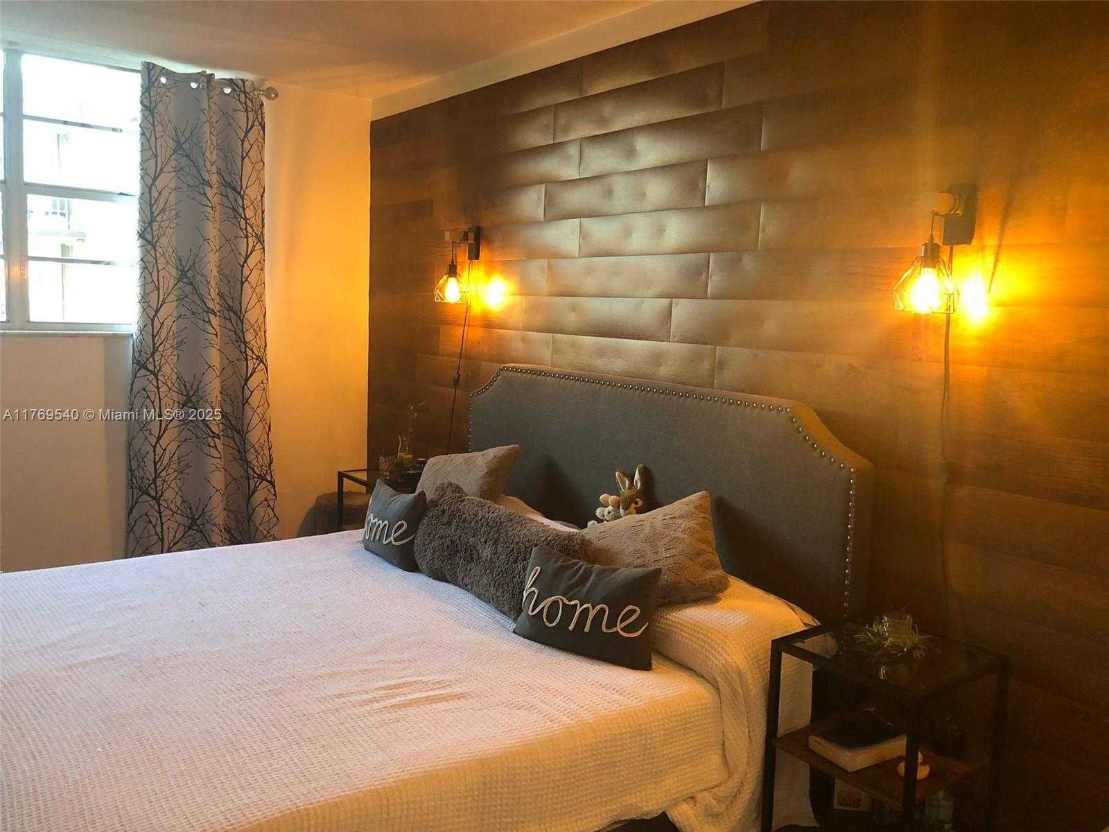 Small Image of 1600 TALLWOOD AVE #308, Hollywood Number 7