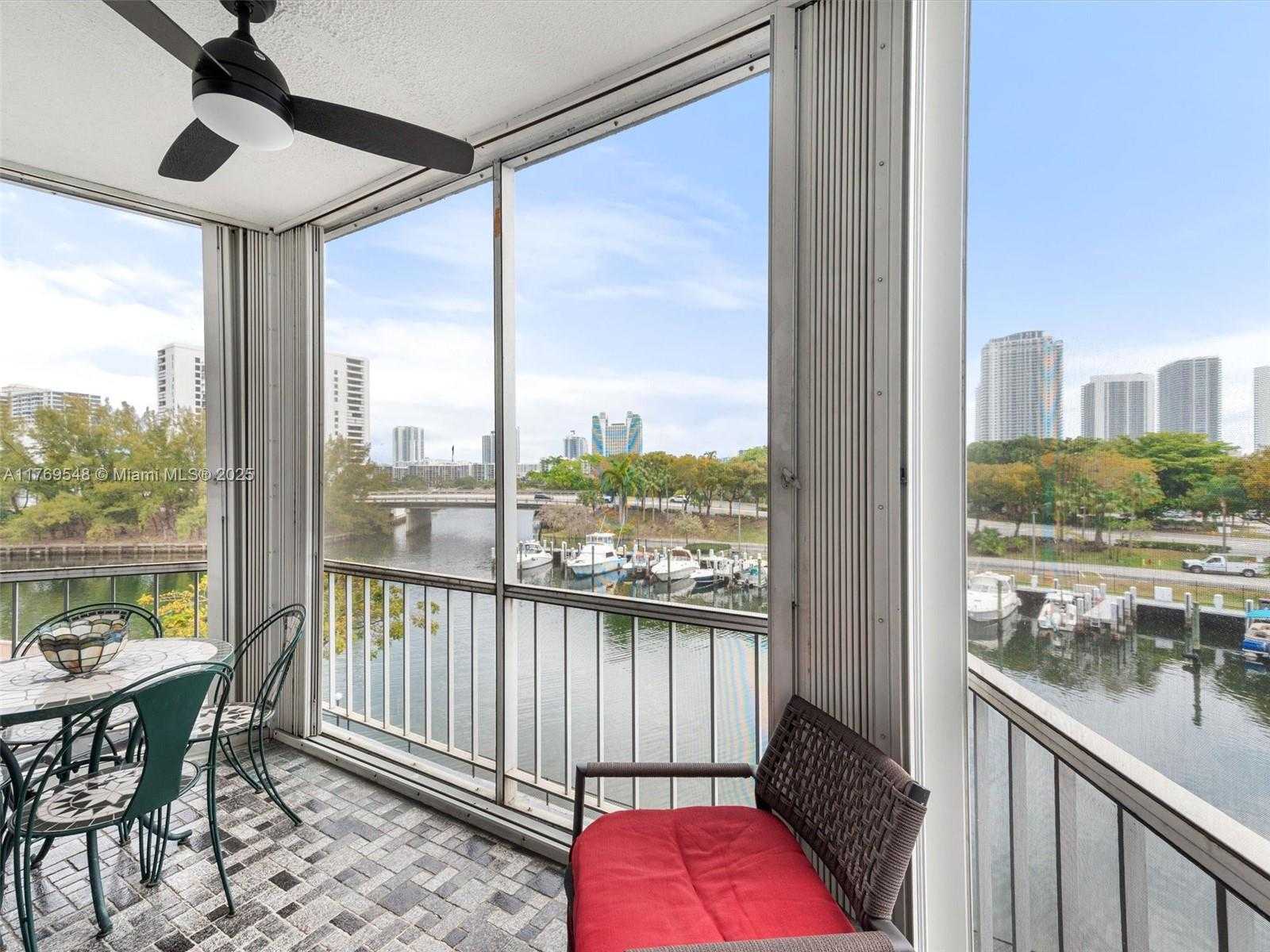 Small Image of 200 DIPLOMAT PKWY #424, Hallandale Beach Number 13