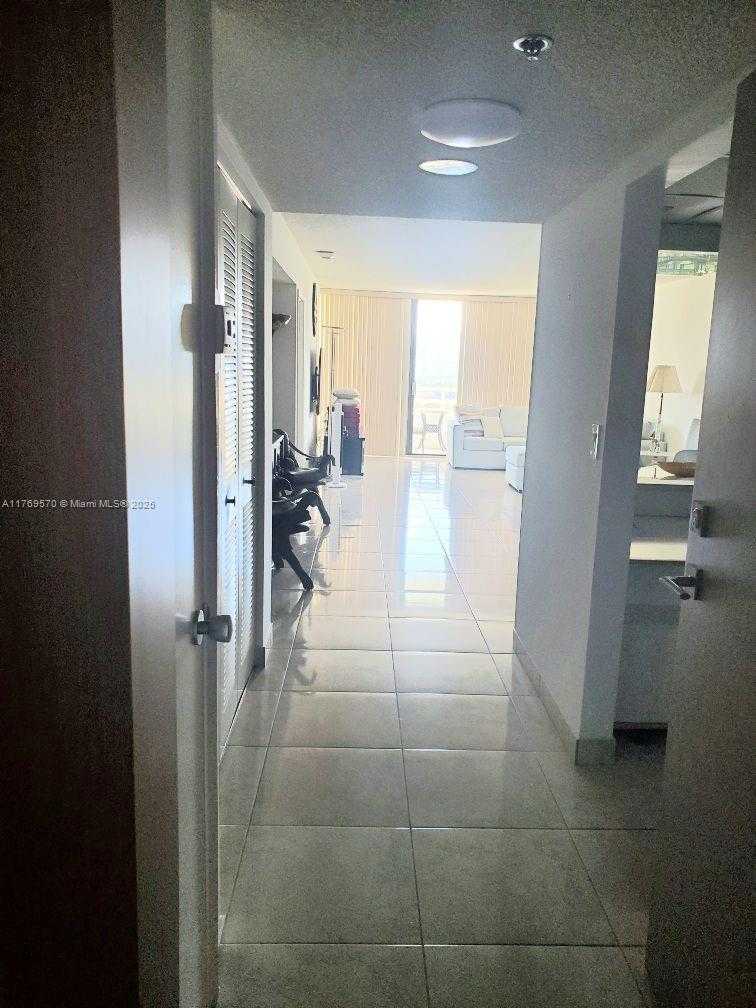 Imagen de Pequeño Objeto