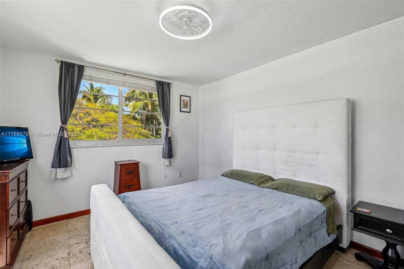Small Image of 1480 EUCLID AVE #204, Miami Beach Number 11